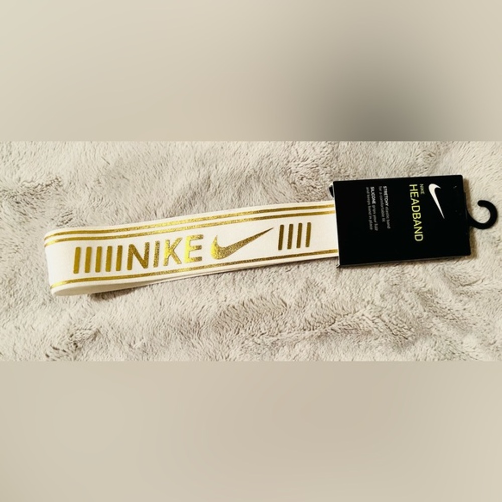 NIKE Headband NWT!